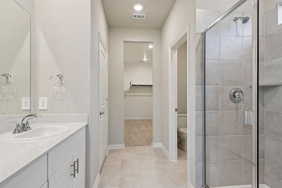Furnished interior view inside a new home in Lakehaven - Spring Series, Farmersville (Image 14).