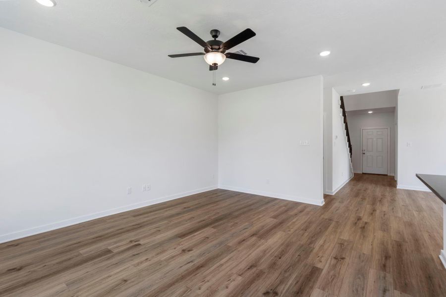 Spacious, unfurnished interior of a new home in Spring Lake, Huntsville (Image 37).