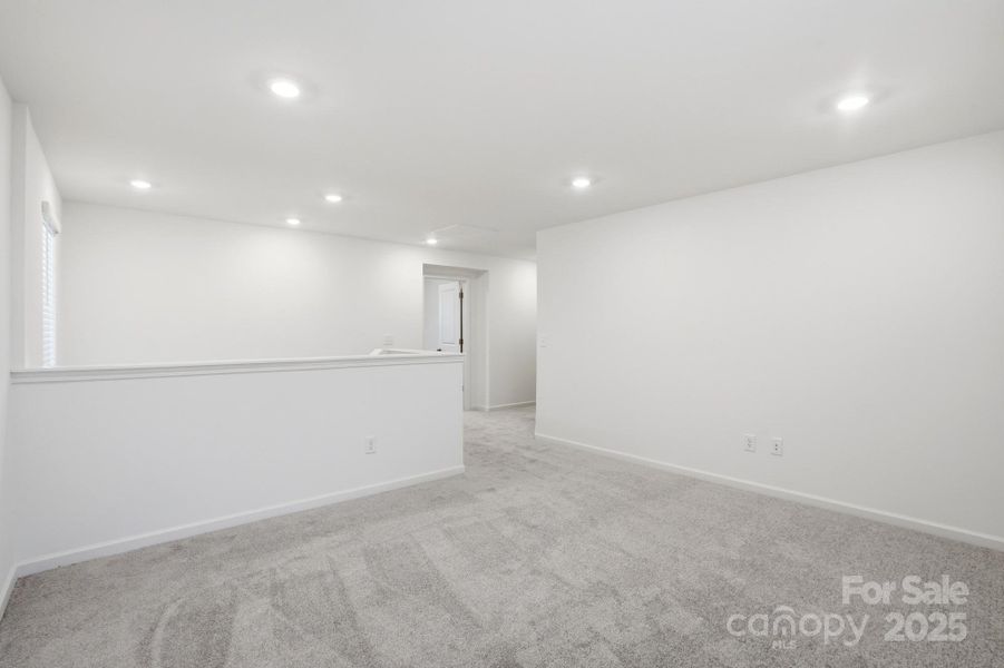 Spacious, unfurnished interior of a new home in Wilson Creek, Indian Land (Image 19).