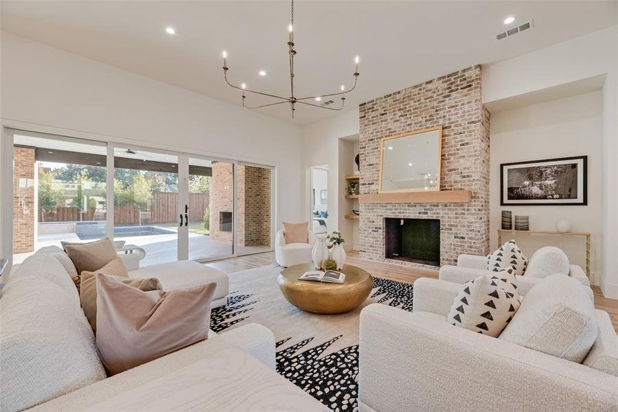 Furnished interior view inside a new home in , Dallas (Image 29). Furnished interior view inside a new home in , Dallas (Image 29).