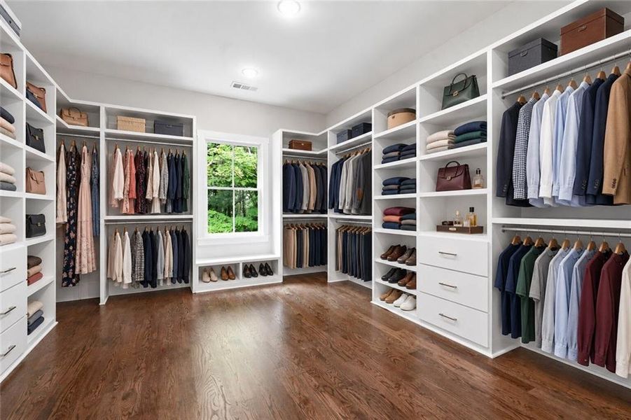 Furnished interior view inside a new home in , Alpharetta (Image 29).