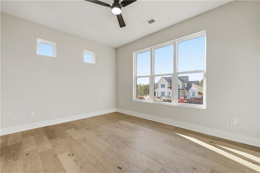 Spacious, unfurnished interior of a new home in , Gainesville (Image 40).
