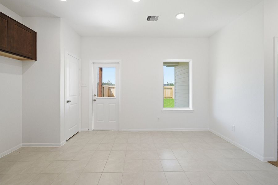 Spacious, unfurnished interior of a new home in Magnolia Springs, Montgomery (Image 22).