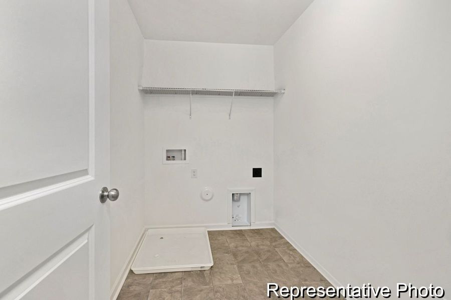 Spacious, unfurnished interior of a new home in Edgewater - Cottage Greens, Lancaster (Image 16).