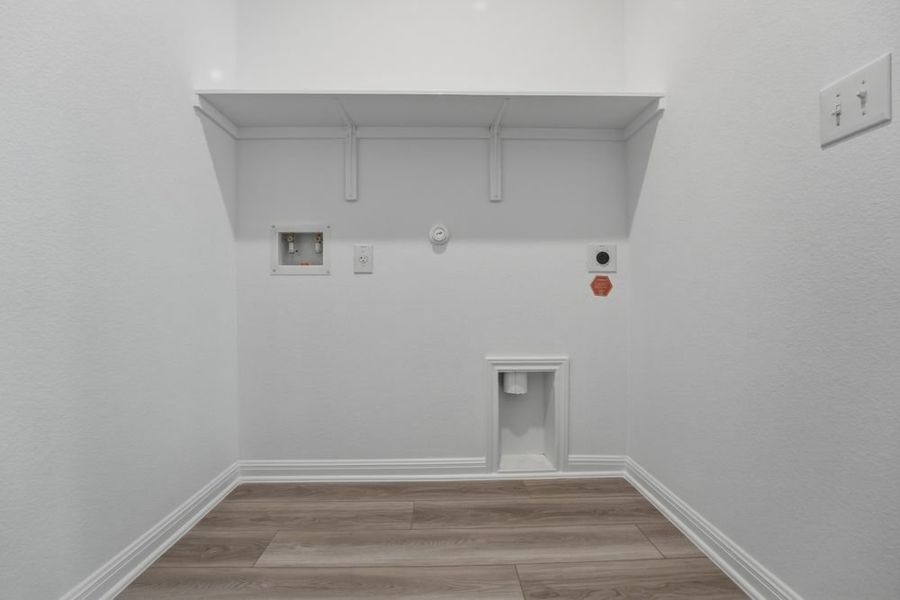 Spacious, unfurnished interior of a new home in Longview, Del Valle (Image 18). Spacious, unfurnished interior of a new home in Longview, Del Valle (Image 18).