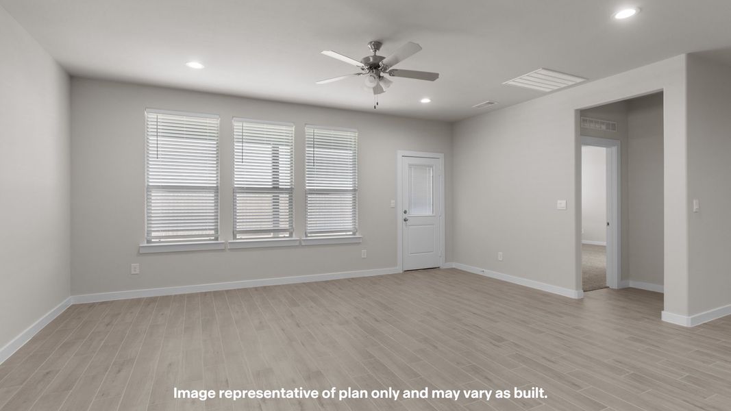 Spacious, unfurnished interior of a new home in Northwest Passage, Midland (Image 13).