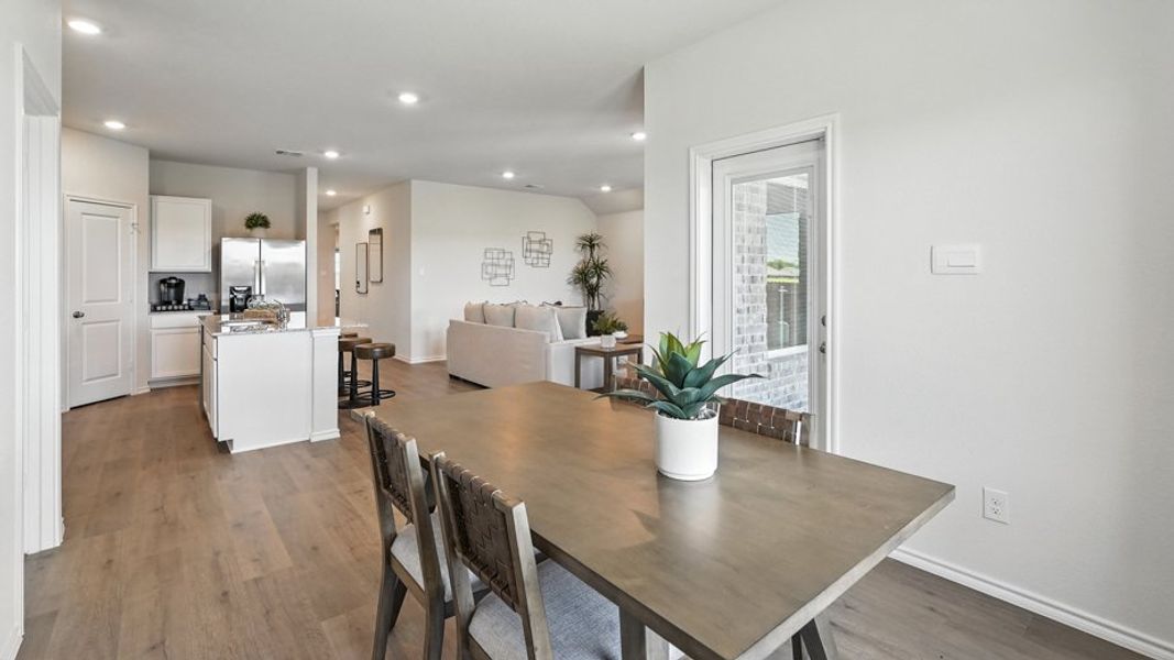 Furnished interior view inside a new home in Saddlebrook, Waxahachie (Image 8).