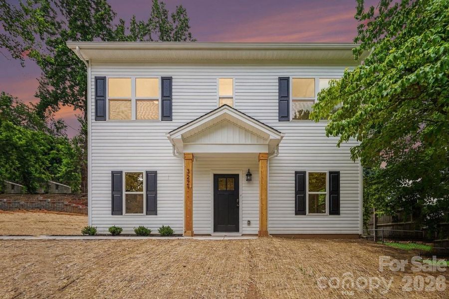 Exterior details and patio area of a home in , Charlotte (Image 17).