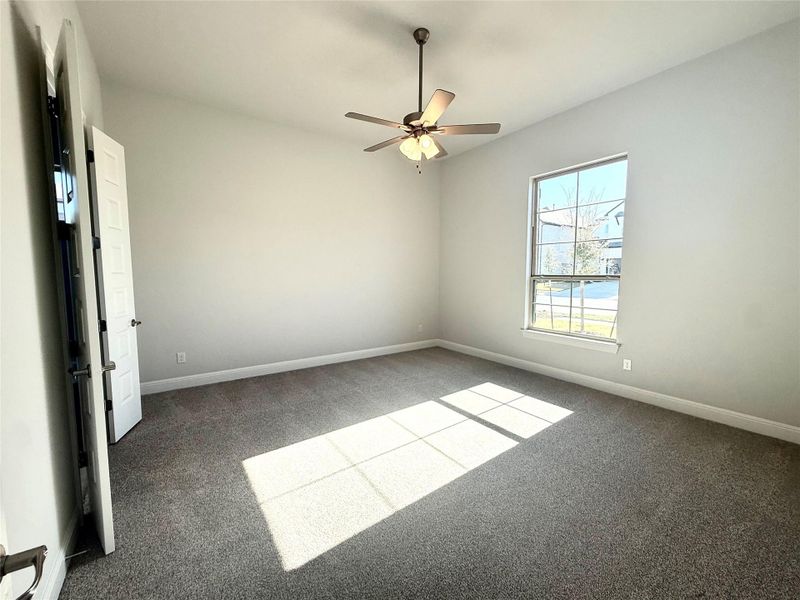 Spacious, unfurnished interior of a new home in Flora, Hutto (Image 13).