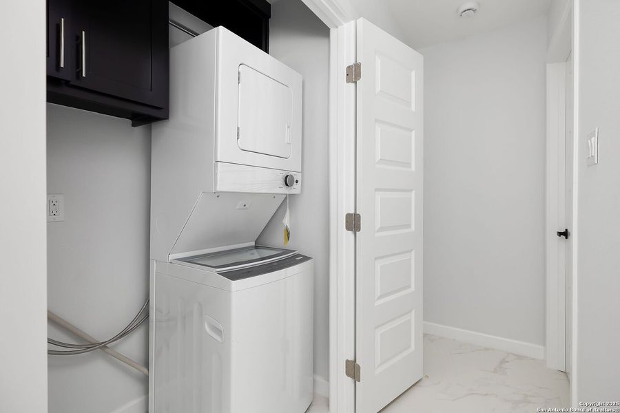 Furnished interior view inside a new home in , Weslaco (Image 8).