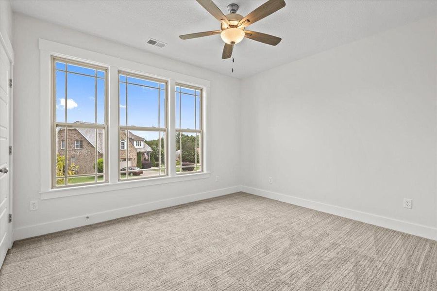 Spacious, unfurnished interior of a new home in Lakeside at Blue Ridge Plantation, Taylors (Image 14).