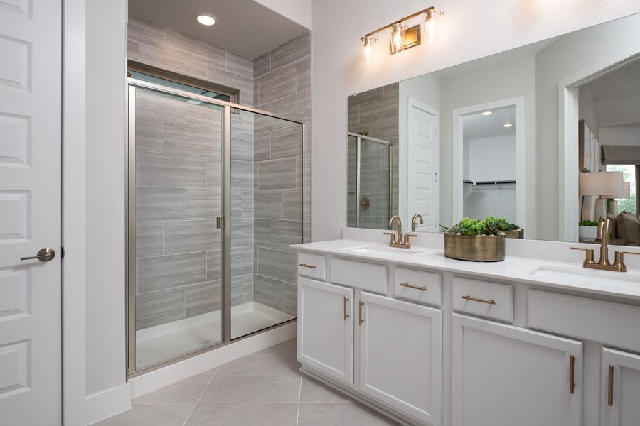 Representative furnished interior of a home built from the Savannah by Tri Pointe Homes in View at the Reserve, Mansfield (Image 10).