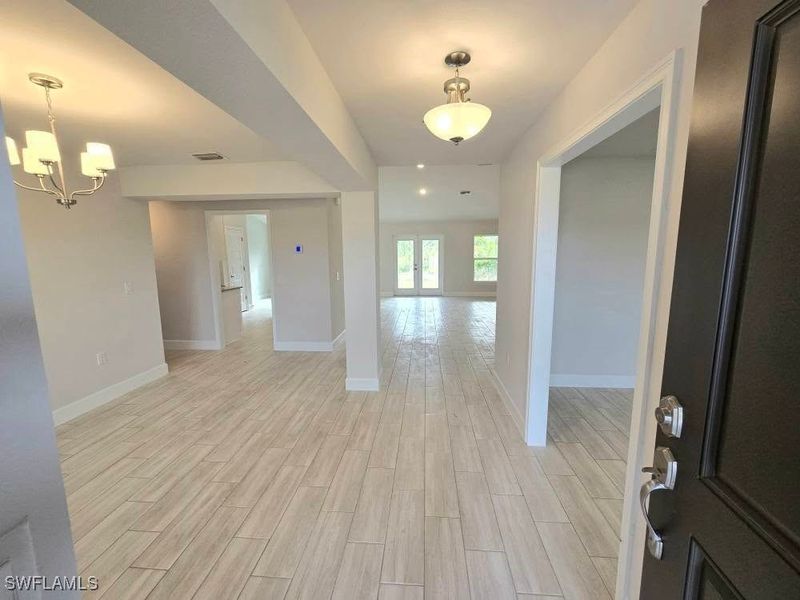 Spacious, unfurnished interior of a new home in Lehigh Acres, Lehigh Acres (Image 5).
