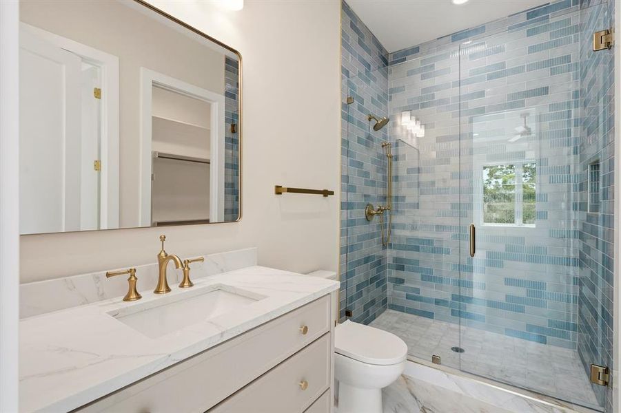 Furnished interior view inside a new home in , Dallas (Image 33). Furnished interior view inside a new home in , Dallas (Image 33).