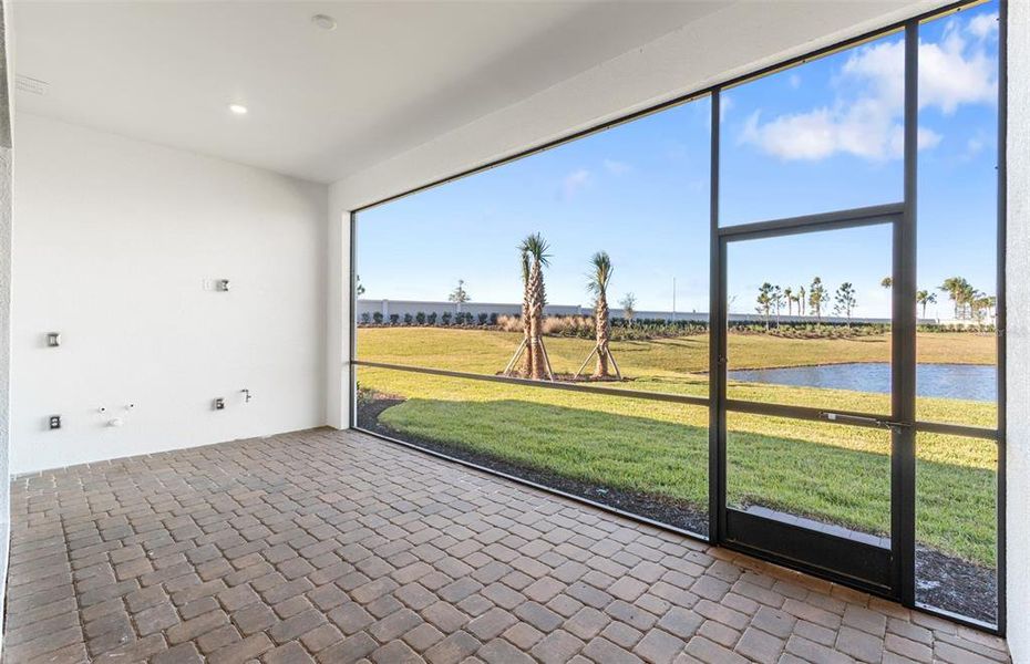 Exterior details and patio area of a home in Del Webb Catalina, Lakewood Ranch (Image 4).