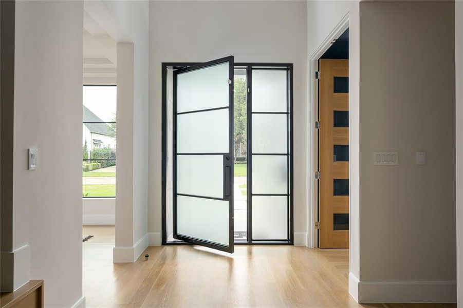 Spacious, unfurnished interior of a new home in , Dallas (Image 20). Spacious, unfurnished interior of a new home in , Dallas (Image 20).