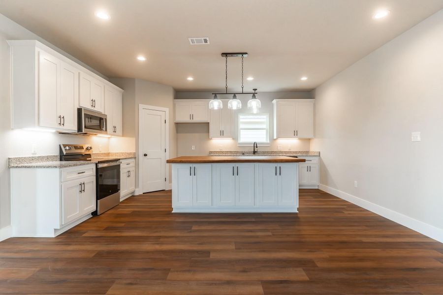Furnished interior view inside a new home in , Smithville (Image 5).