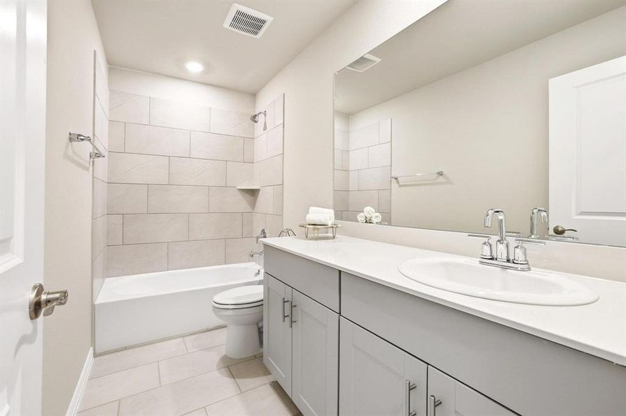 Furnished interior view inside a new home in Westmoor, Sherman (Image 13).