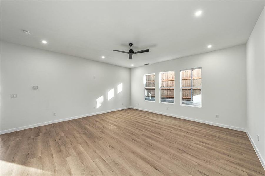 Spacious, unfurnished interior of a new home in , Dallas (Image 37).
