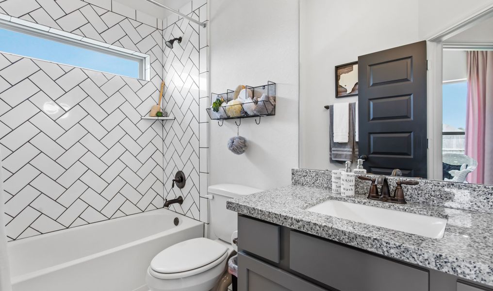 Image 36 of the Icet Creek Crossing community in Mont Belvieu, TX.