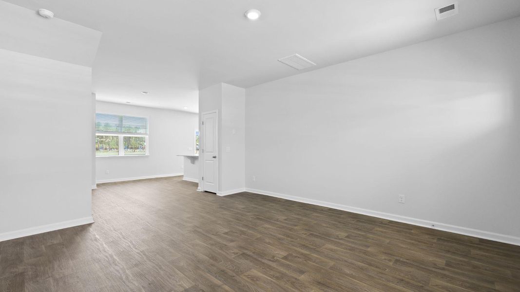 Spacious, unfurnished interior of a new home in Hillcrest, Ravenel (Image 30).