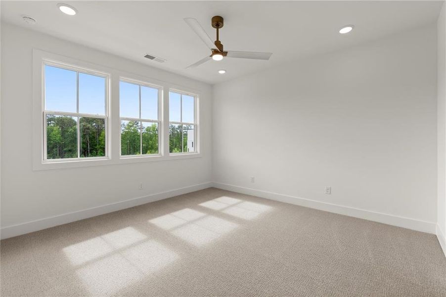 Spacious, unfurnished interior of a new home in , Alpharetta (Image 33).