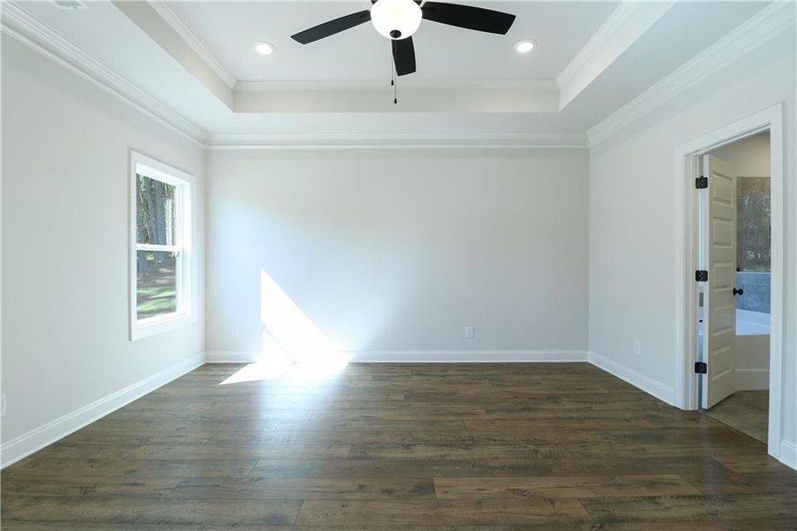 Spacious, unfurnished interior of a new home in Red Oak Ridge, Loganville (Image 9).