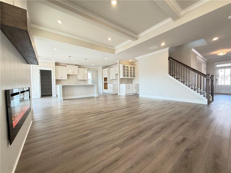 Spacious, unfurnished interior of a new home in Ponderosa Farms Manor, Gainesville (Image 28).