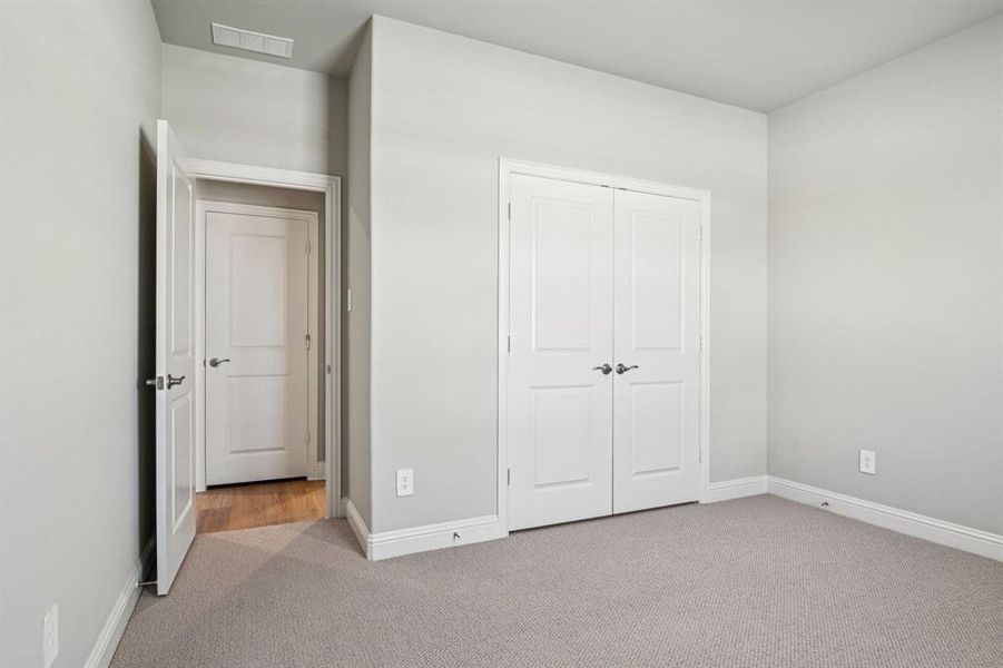 Photo is not of the actual home, but is an inspirational photo of builder’s model home and may depict options, furnishings, and/or decorator features that are not included. Photo is not of the actual home, but is an inspirational photo of builder’s model home and may depict options, furnishings, and/or decorator features that are not included.