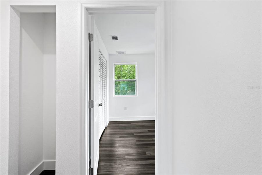 Spacious, unfurnished interior of a new home in , St. Petersburg (Image 36). Spacious, unfurnished interior of a new home in , St. Petersburg (Image 36).