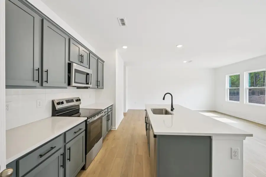 Representative images and renderings are for illustrative purposes. Actual structural options and design finishes of home may vary. Representative images and renderings are for illustrative purposes. Actual structural options and design finishes of home may vary.