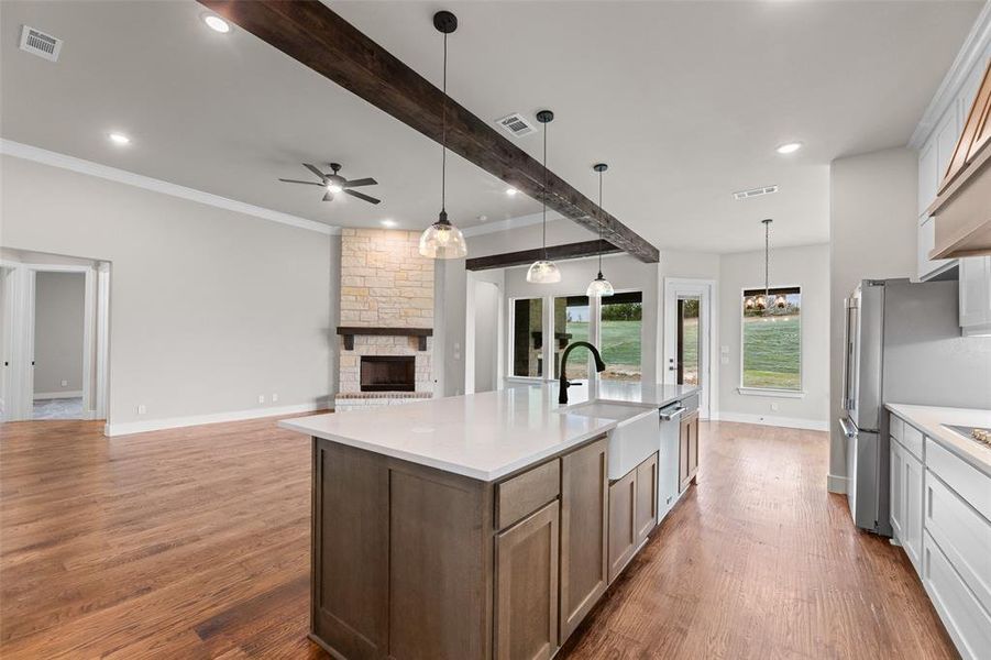 Furnished interior view inside a new home in King Crossing Estates, Van Alstyne (Image 12). Furnished interior view inside a new home in King Crossing Estates, Van Alstyne (Image 12).