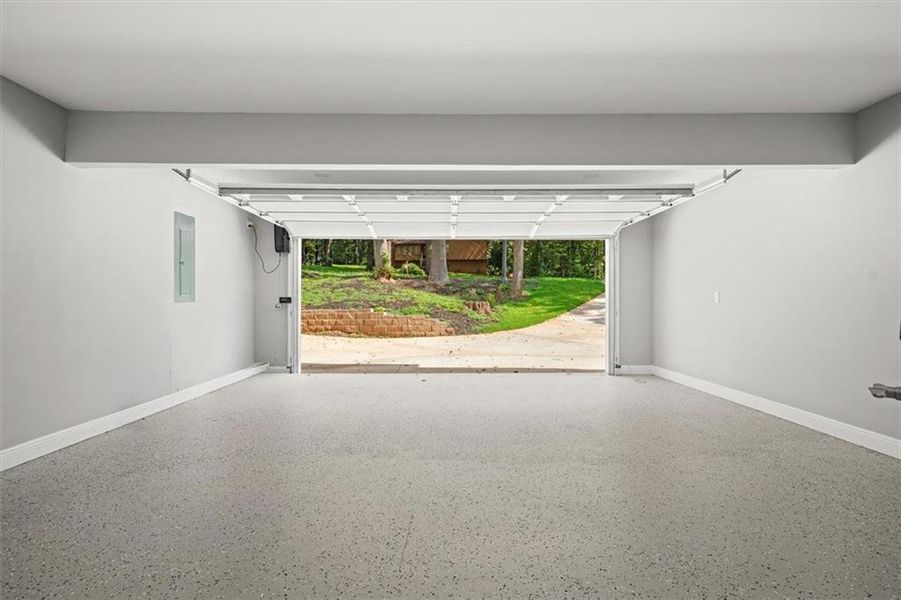 Spacious, unfurnished interior of a new home in , Acworth (Image 53). Spacious, unfurnished interior of a new home in , Acworth (Image 53).