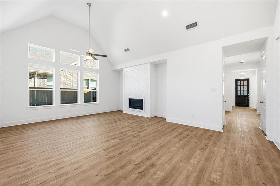 Spacious, unfurnished interior of a new home in Heritage Ranch: 50ft. lots, Sherman (Image 22).