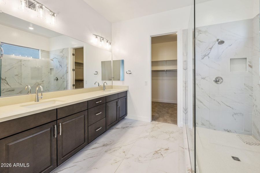 OWNER'S BATH OWNER'S BATH