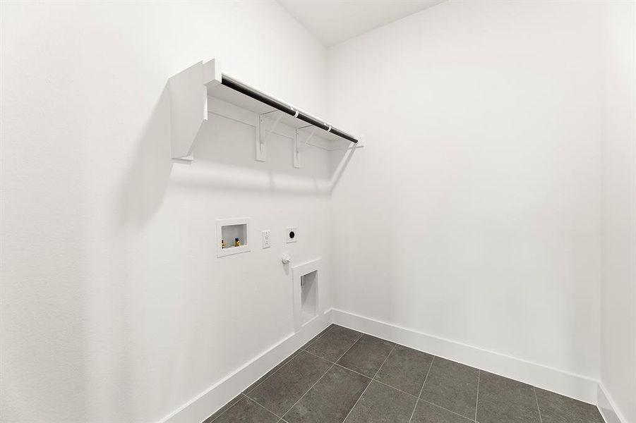 18. 3825 Selborne - Utility