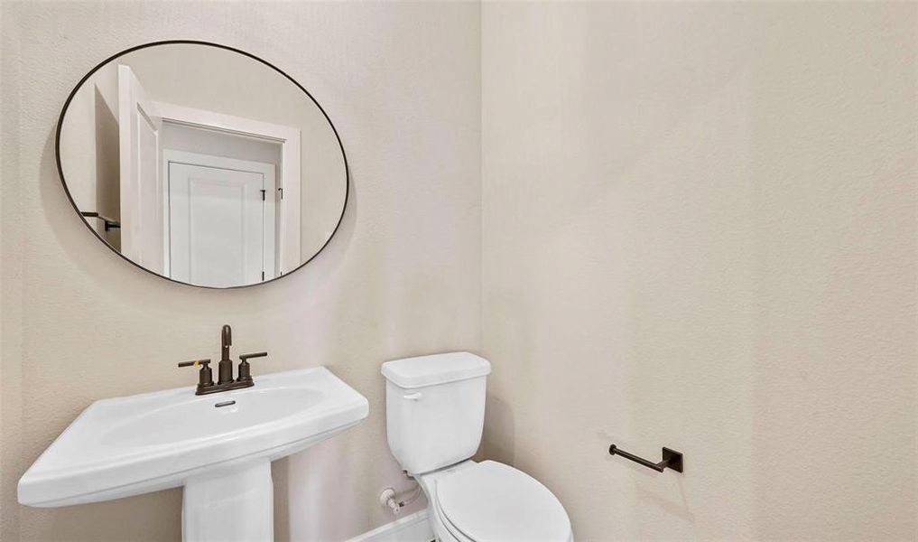 Furnished interior view inside a new home in Monterra, Fate (Image 19).