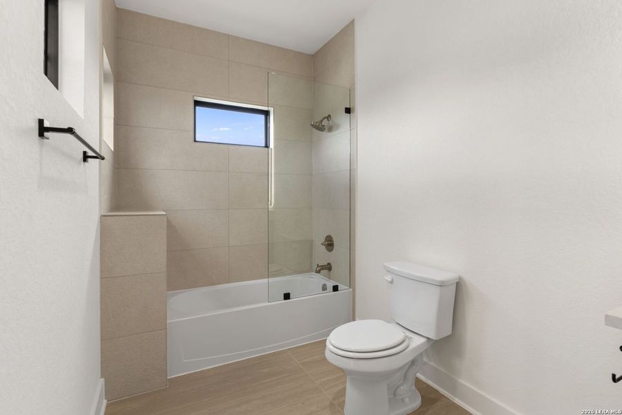 Furnished interior view inside a new home in , Boerne (Image 12).