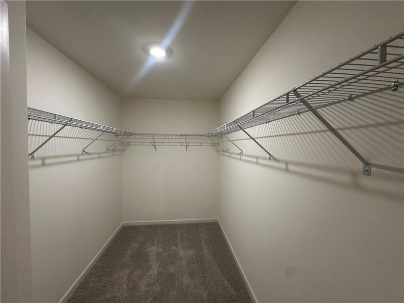 Spacious, unfurnished interior of a new home in Mt. Tabor Ridge, Dallas (Image 13).