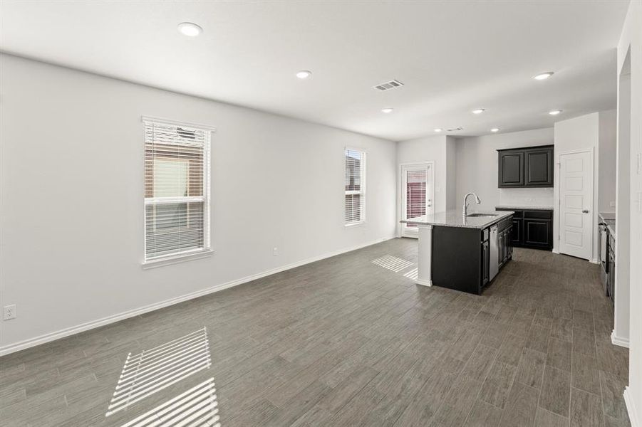 07. 1710 Potomac - Dining