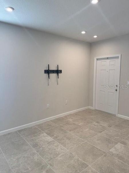 Spacious, unfurnished interior of a new home in , Lady Lake (Image 24).