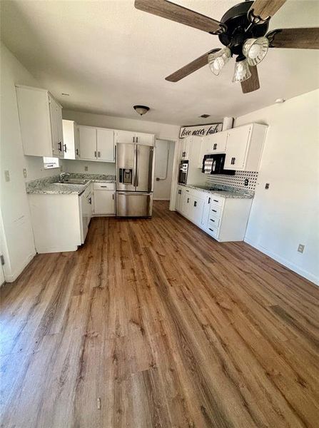 Spacious, unfurnished interior of a new home in , Paris (Image 12). Spacious, unfurnished interior of a new home in , Paris (Image 12).