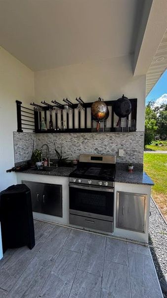 Exterior details and patio area of a home in , Dade City (Image 25).