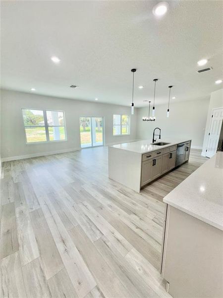 Spacious, unfurnished interior of a new home in , Palm Bay (Image 23).