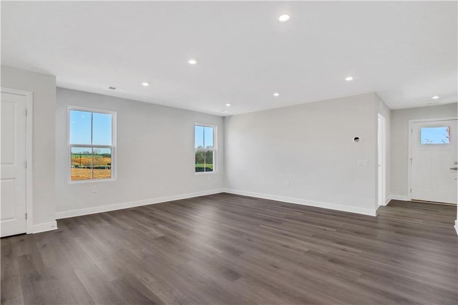 Spacious, unfurnished interior of a new home in Heritage Grove 2-Story, Calhoun (Image 12).