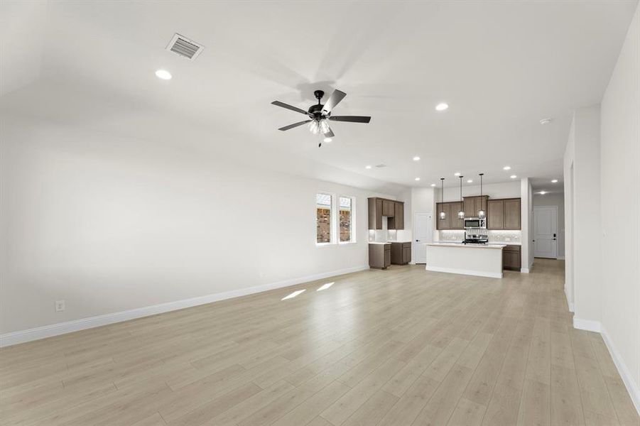 9_17. 2111 Rhodora - Family (2) 9_17. 2111 Rhodora - Family (2)