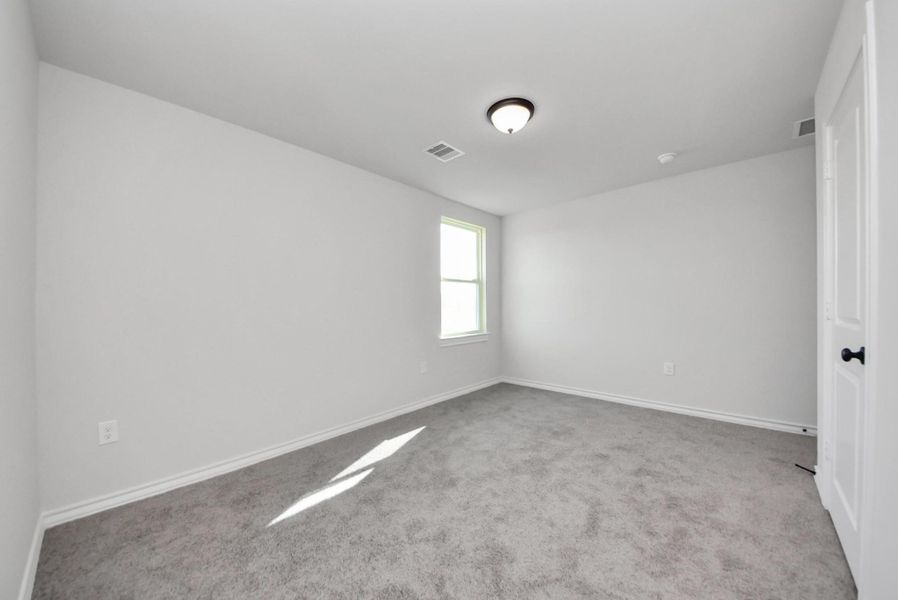Spacious, unfurnished interior of a new home in Hill & Dale Ranch, Splendora (Image 41).