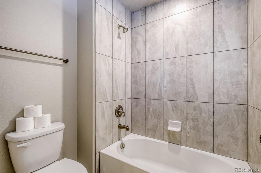 upper level second bathroom