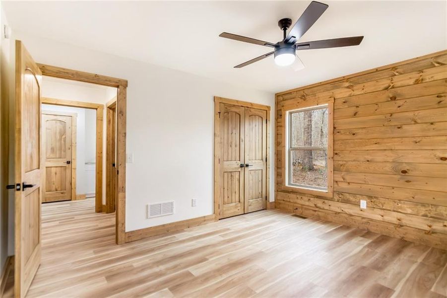 Spacious, unfurnished interior of a new home in , Ellijay (Image 45).