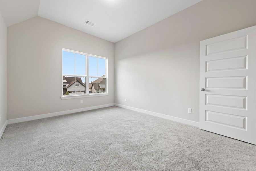 Spacious, unfurnished interior of a new home in Fulshear Lakes, Fulshear (Image 22).